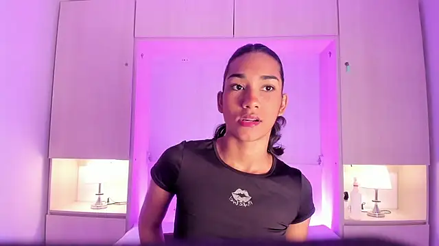 AnahiCollins online show from 05.01.26