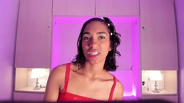 AnahiCollins online show from 05.02.26