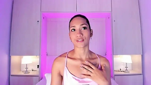 AnahiCollins online show from 06.16.26