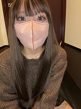 Snapshot of Riria_xx chatting on 11.21.25 Riria xx online show from 11.21.25