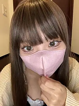 Snapshot of Riria_xx chatting on 11.26.25 Riria xx online show from 11.26.25