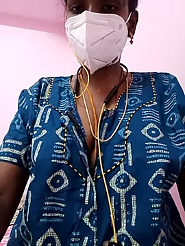 Snapshot of Tamil_Monika chatting on 09.28.25 Tamil Monika online show from 09.28.25