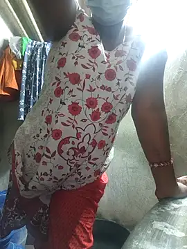 Snapshot of Tamilselviroja- chatting on 02.11.26 Tamilselviroja- online show from 02.11.26