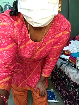 Snapshot of Tamilselviroja- chatting on 02.12.26 Tamilselviroja- online show from 02.12.26