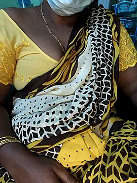 Snapshot of Tamilselviroja- chatting on 03.02.26 Tamilselviroja- online show from 03.02.26