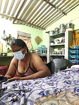 Snapshot of Tamilselviroja- chatting on 03.05.26 Tamilselviroja- online show from 03.05.26