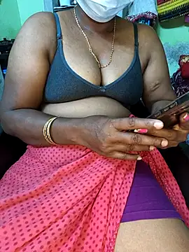 Snapshot of Tamilselviroja- chatting on 03.20.26 Tamilselviroja- online show from 03.20.26