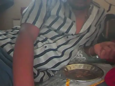 Snapshot of Hhhggghrrr3219 chatting on 11.02.25 Hhhggghrrr3219 online show from 11.02.25