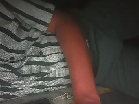 Snapshot of Hhhggghrrr3219 chatting on 11.20.25 Hhhggghrrr3219 online show from 11.20.25