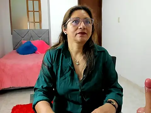 Snapshot of scarlett_mystic chatting on 10.10.25 scarlett mystic online show from 10.10.25