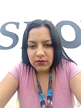 Sexy Nayra outdoors online show from 10.20.25