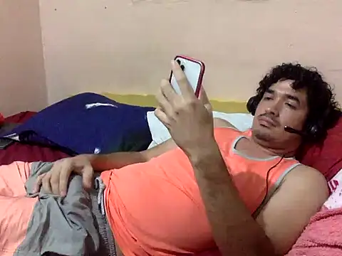 Snapshot of ThiagoDeseo chatting on 09.30.25 ThiagoDeseo online show from 09.30.25