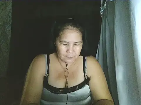 Snapshot of milagrose_rose chatting on 05.23.26 milagrose rose online show from 05.23.26