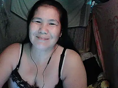 Snapshot of milagrose_rose chatting on 05.27.26 milagrose rose online show from 05.27.26