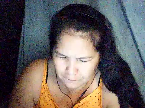 Snapshot of milagrose_rose chatting on 06.17.26 milagrose rose online show from 06.17.26