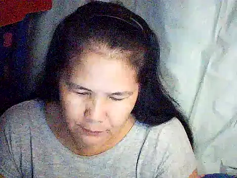 Snapshot of milagrose_rose chatting on 06.27.26 milagrose rose online show from 06.27.26
