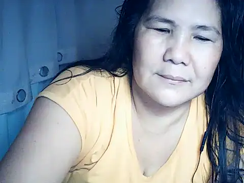 Snapshot of milagrose_rose chatting on 07.04.26 milagrose rose online show from 07.04.26