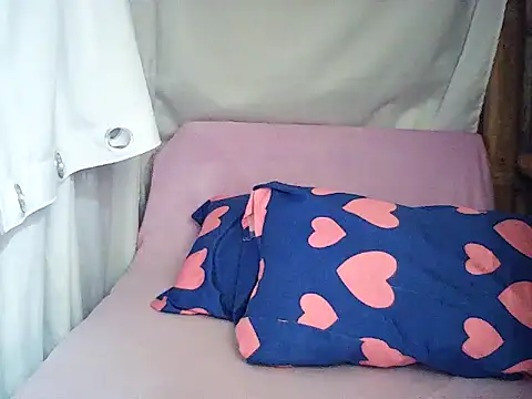 Snapshot of milagrose_rose chatting on 07.13.26 milagrose rose online show from 07.13.26