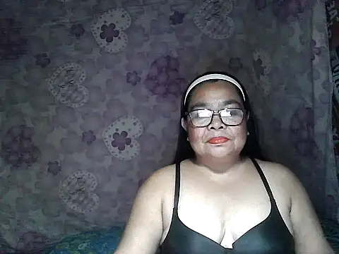 Snapshot of cris_tita chatting on 01.10.26 cris tita online show from 01.10.26