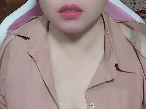 Snapshot of Sunna104 chatting on 02.04.26 Sunna104 online show from 02.04.26