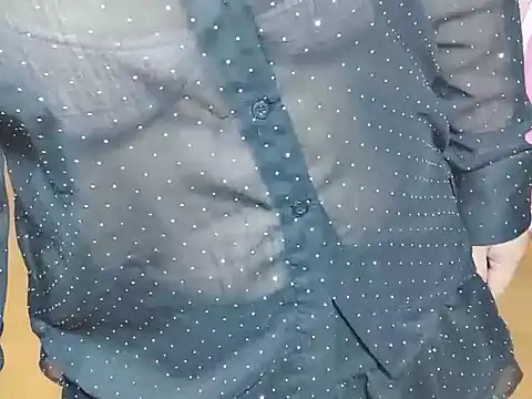 Snapshot of Sunna104 chatting on 02.06.26 Sunna104 online show from 02.06.26