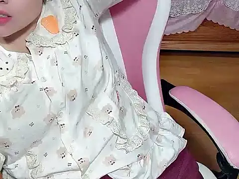 Snapshot of Sunna104 chatting on 02.11.26 Sunna104 online show from 02.11.26