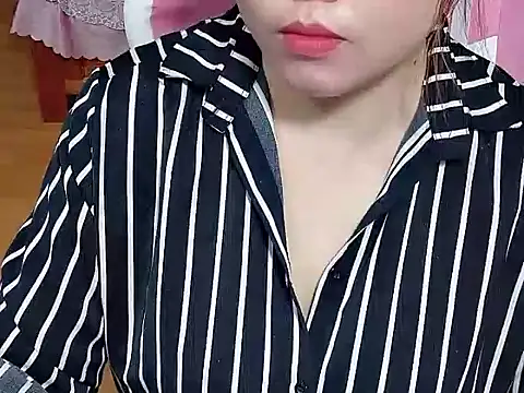 Snapshot of Sunna104 chatting on 02.12.26 Sunna104 online show from 02.12.26