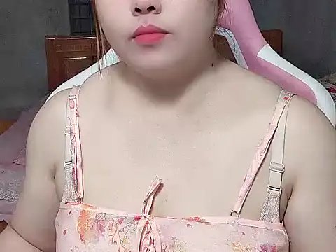 Snapshot of Sunna104 chatting on 02.21.26 Sunna104 online show from 02.21.26