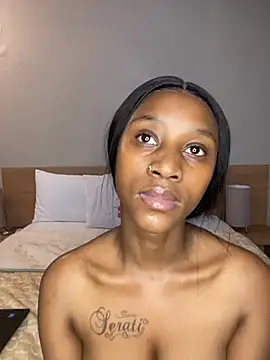 Snapshot of Sirah1 chatting on 10.08.25 Sirah1 online show from 10.08.25