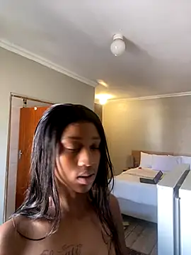 Snapshot of Sirah1 chatting on 10.16.25 Sirah1 online show from 10.16.25