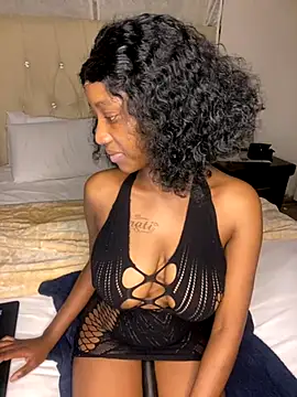 Snapshot of Sirah1 chatting on 11.18.25 Sirah1 online show from 11.18.25