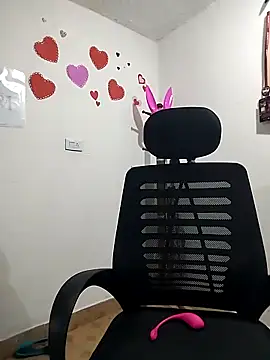 Valentina Squirt- online show from 10.08.25