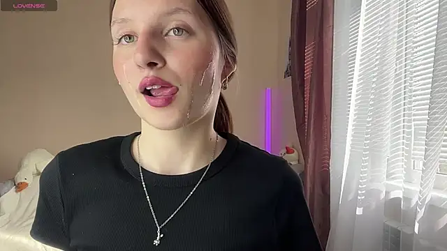 Snapshot of JanellHousen chatting on 07.22.26 JanellHousen online show from 07.22.26