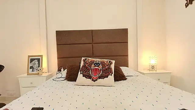 Snapshot of NatashaTaylor chatting on 02.02.26 NatashaTaylor online show from 02.02.26