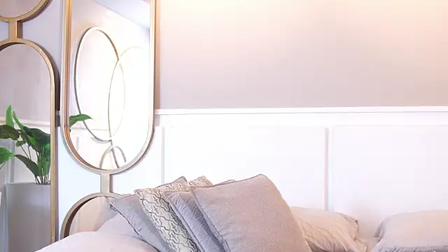 Roxy Vega online show from 10.08.25