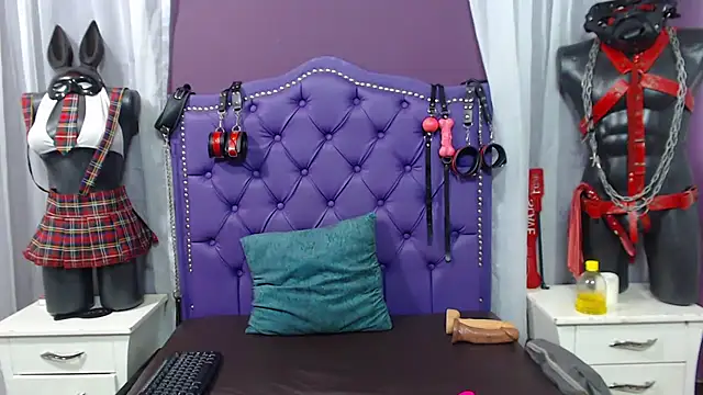 Sophie-dbs online show from 11.16.25