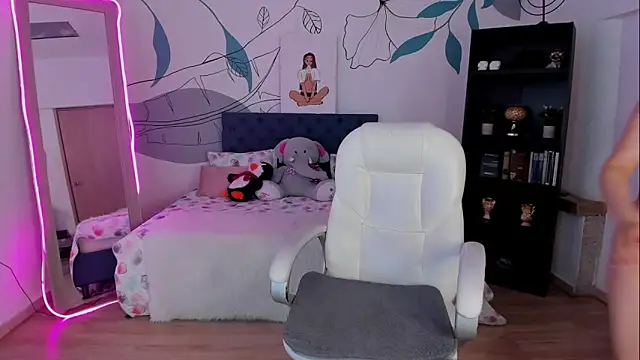 Goth Alice online show from 12.14.25