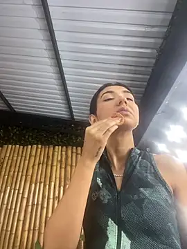 Snapshot of cloe_taylor__ chatting on 11.07.25 cloe taylor online show from 11.07.25