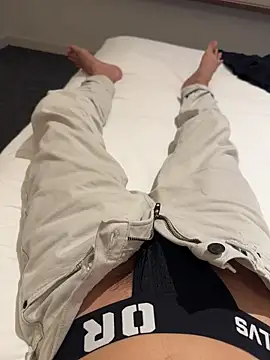 HenryLee1983-cums online show from 11.26.25