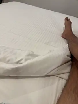 Snapshot of HenryLee1983-cums chatting on 04.20.26 HenryLee1983-cums online show from 04.20.26