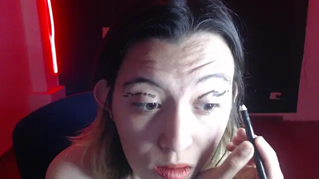 cristal hills 19 online show from 02.17.26