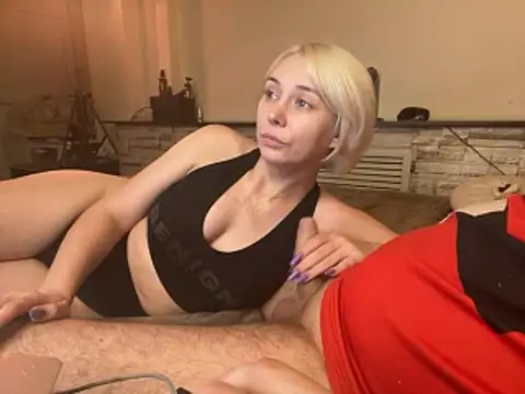 Snapshot of Sex_Vibe_couple chatting on 10.24.25 Sex Vibe couple online show from 10.24.25