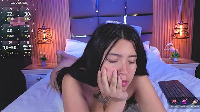 Emily Roberts9 online show from 03.06.26