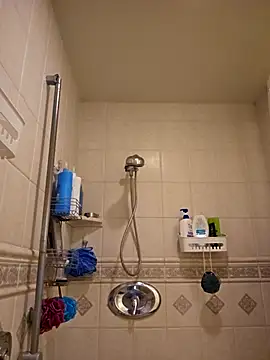 Roddog18 online show from 10.22.25