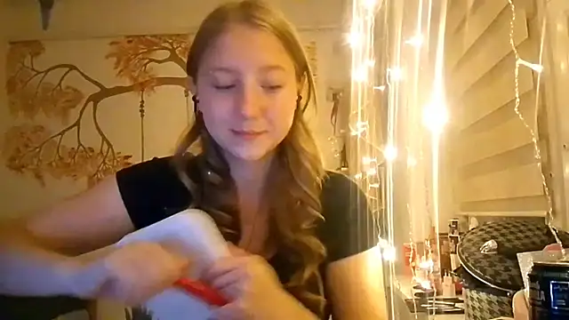 CarynFlaryn online show from 10.11.25