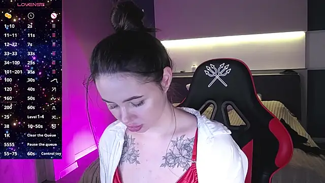 AlmaryKim online show from 12.17.24