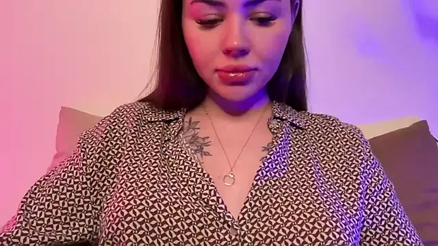 AlmaryKim online show from 04.28.26