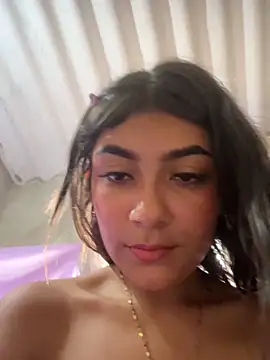 Snapshot of Sweed-virgin-pussy chatting on 11.16.25 Sweed-virgin-pussy online show from 11.16.25