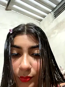 Snapshot of Sweed-virgin-pussy chatting on 11.17.25 Sweed-virgin-pussy online show from 11.17.25