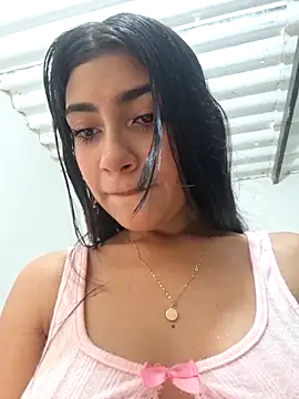 Snapshot of Sweed-virgin-pussy chatting on 05.23.26 Sweed-virgin-pussy online show from 05.23.26